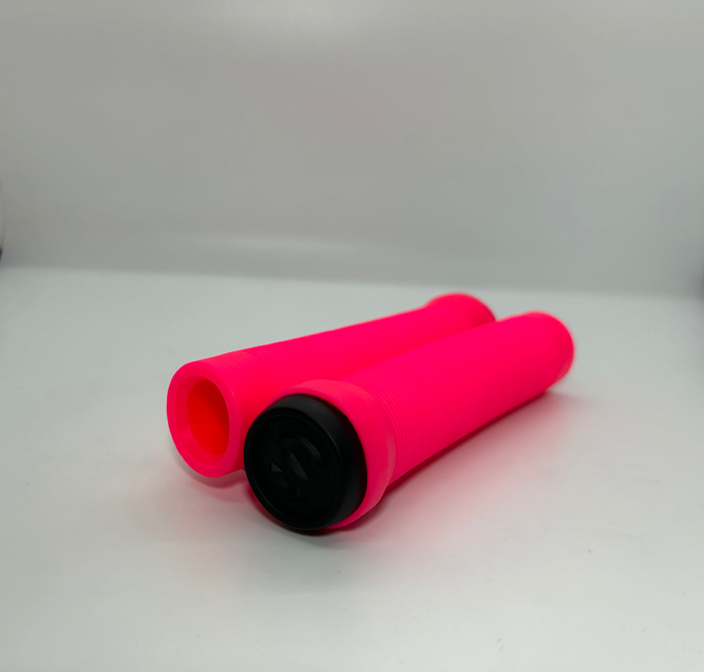 SCT USA Handle Bar Grips with SCT USA High Rebound Rubber Bar Ends Scooters/BMX/Jetski