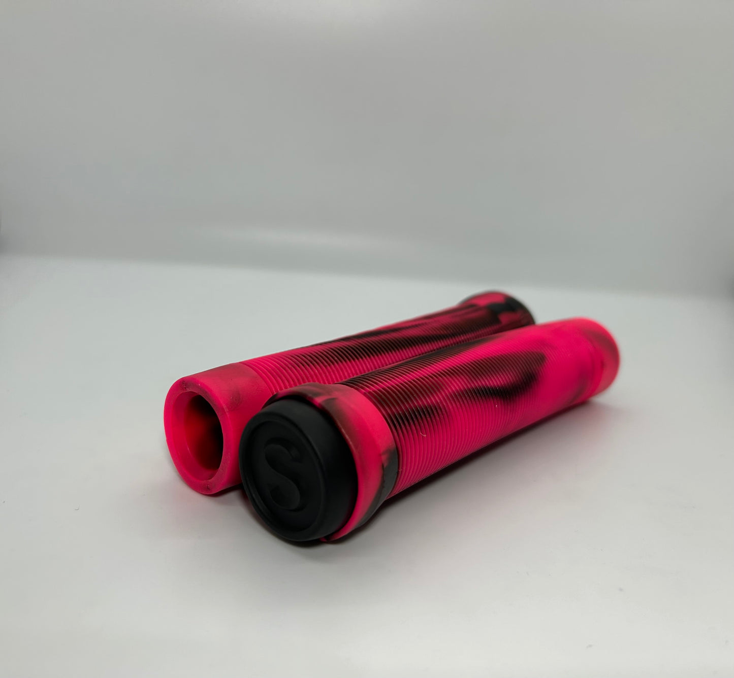 SCT USA Handle Bar Grips with SCT USA High Rebound Rubber Bar Ends Scooters/BMX/Jetski