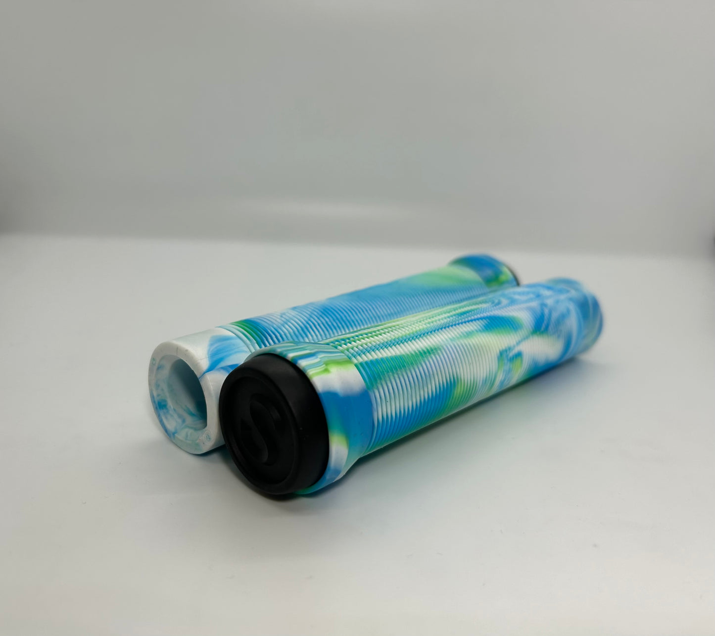 SCT USA Handle Bar Grips with SCT USA High Rebound Rubber Bar Ends Scooters/BMX/Jetski