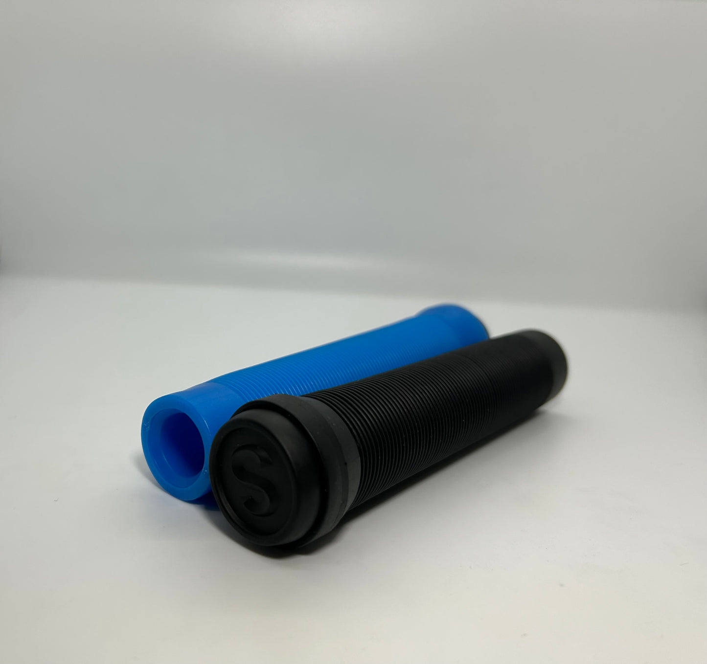 SCT USA Handle Bar Grips with SCT USA High Rebound Rubber Bar Ends Scooters/BMX/Jetski