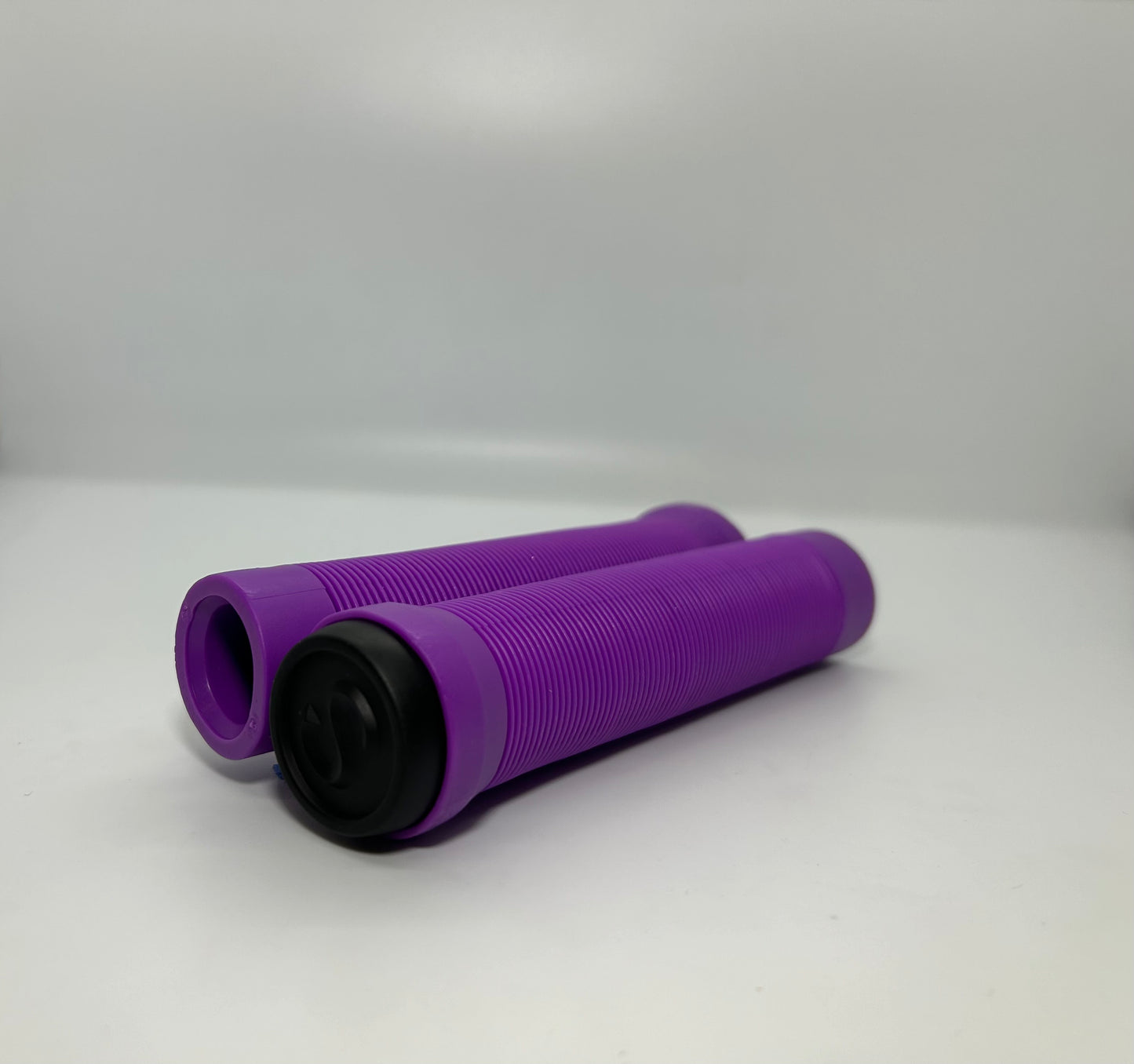 SCT USA Handle Bar Grips with SCT USA High Rebound Rubber Bar Ends Scooters/BMX/Jetski