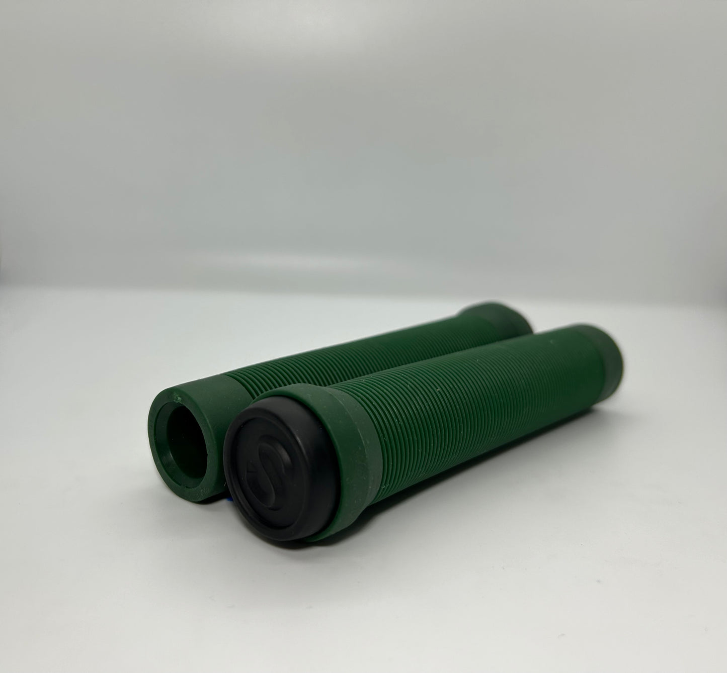 SCT USA Handle Bar Grips with SCT USA High Rebound Rubber Bar Ends Scooters/BMX/Jetski