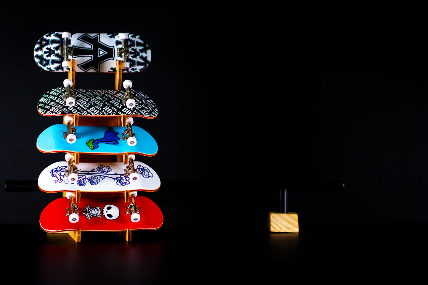 Atown Skate Premium Edition Fingerboard Flower Skulls